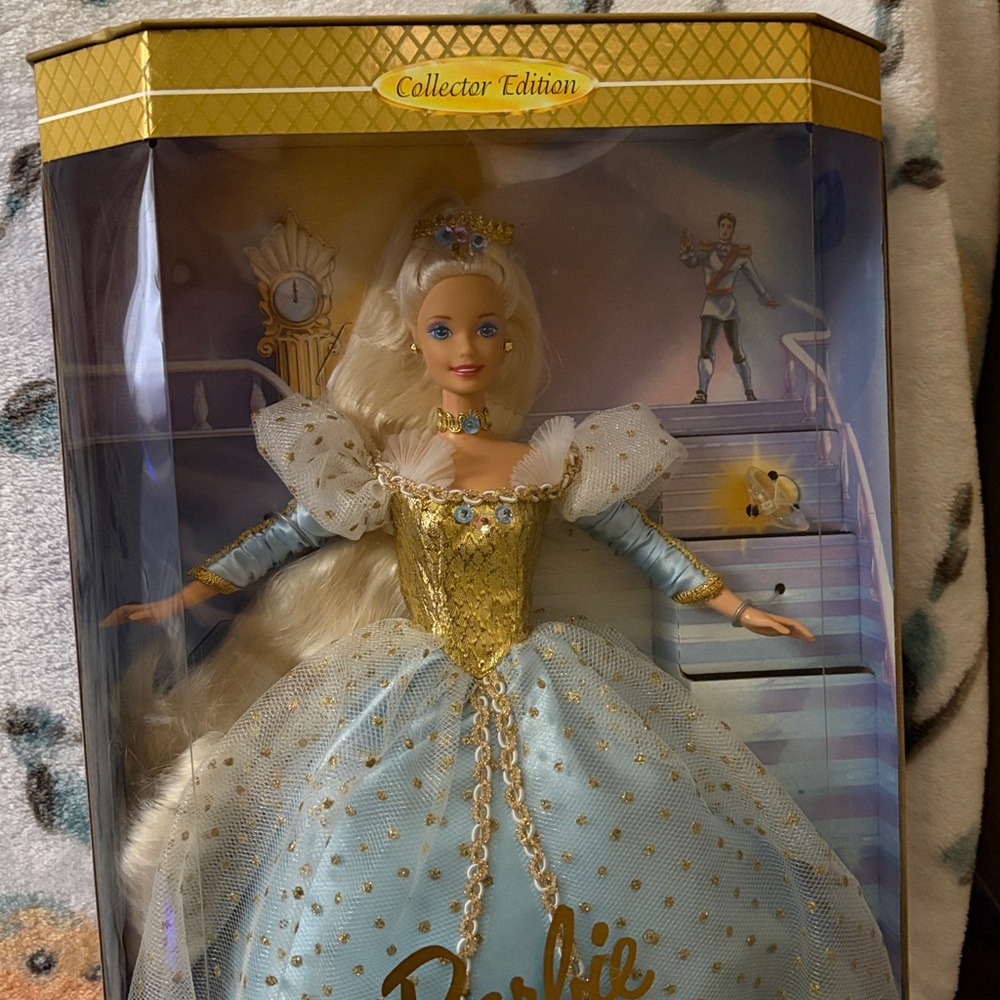 Barbie as Cinderella 1996 - Picture 4 of 11